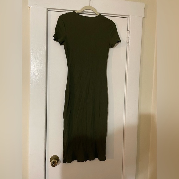 Green Bodycon midi knit dress with a slit size Medium - Picture 9 of 13
